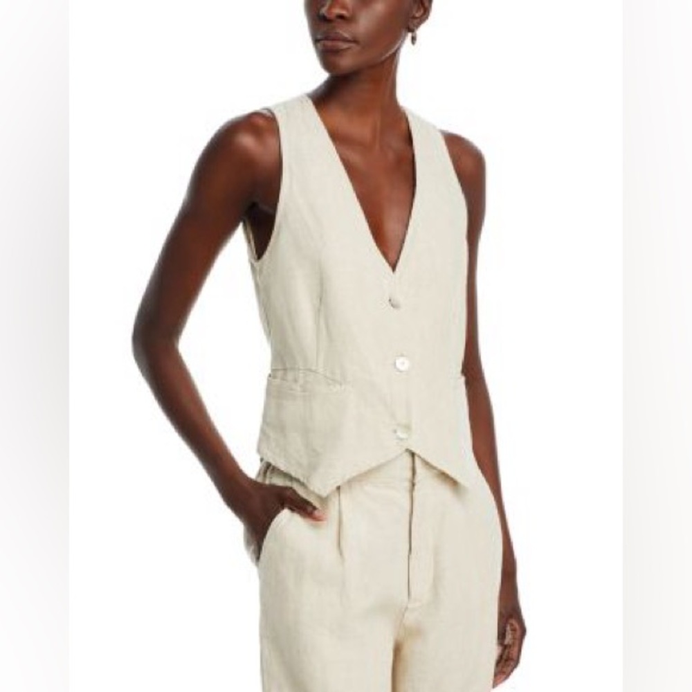 Bella Dahl
Linen Cinch Back Vest - Picture 4 of 13